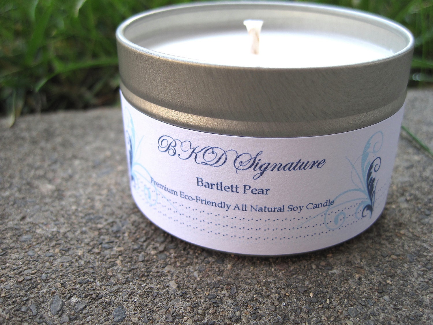 Bartlett Pear Soy Candle. Premium, Eco Friendly, All Natural Soy. 4 oz Candle Tin.