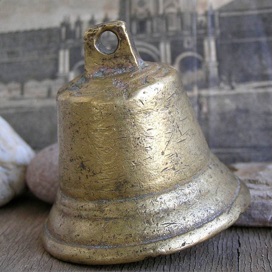 vintage brass BELL... Home Decor... Jan 14