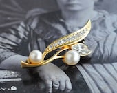 vintage brooch or pin...    JEWELRY  Apr 44 L