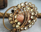 old beautiful  brooch or pin...     May 04