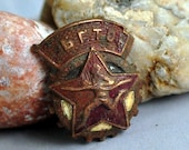 HE RAN until they burried him...  vintage badge...   JEWELRY May 04
