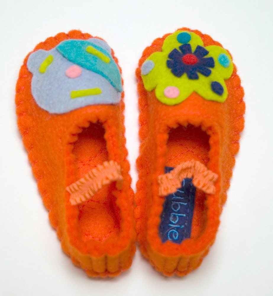 Bright Orange Wool Felt Baby Booties with Bear and Flower Motif  0-3 months