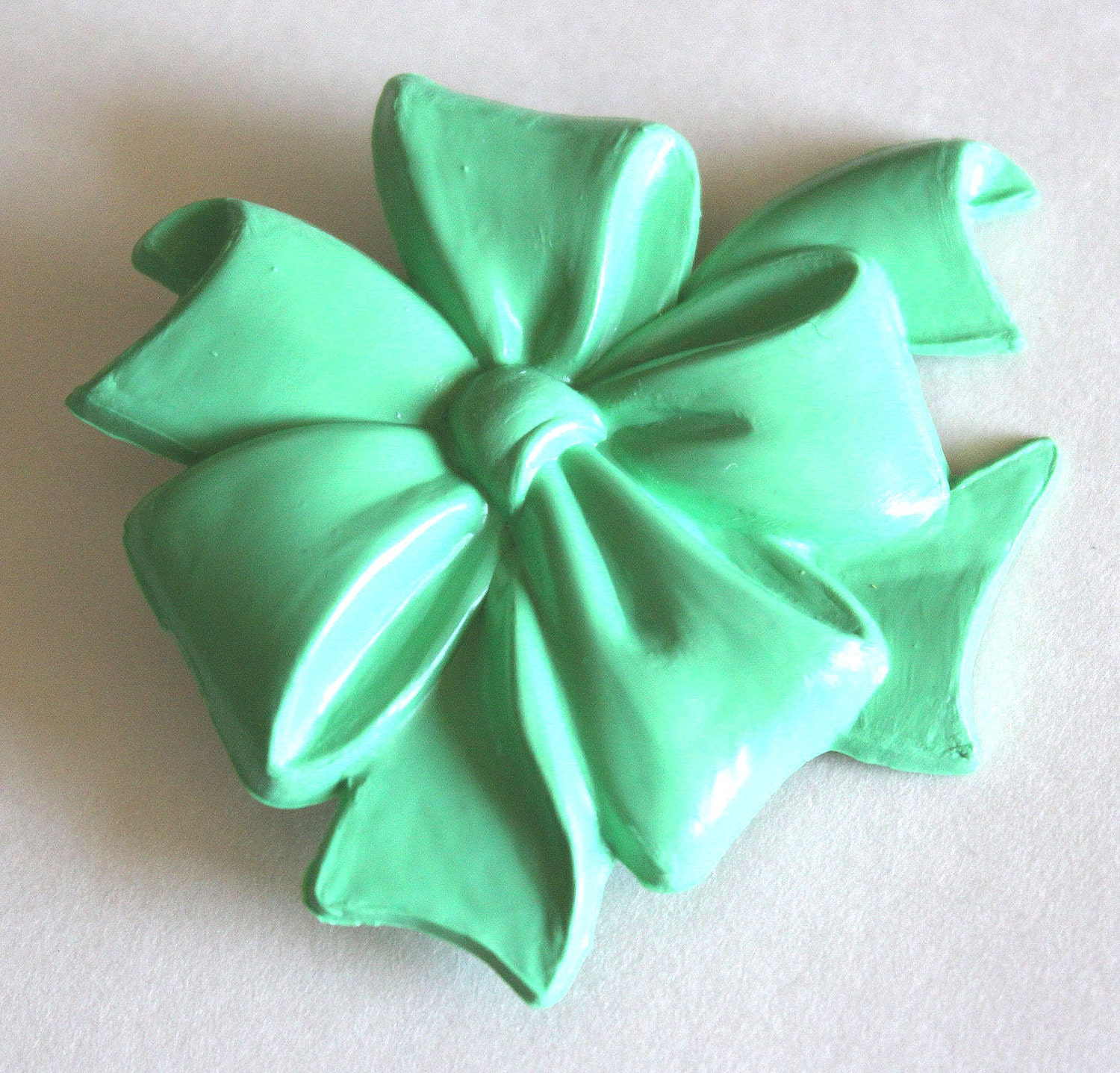 green gift bow