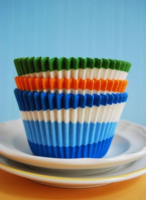 JUMBO Assorted Swirl Cupcake Liners  (60)