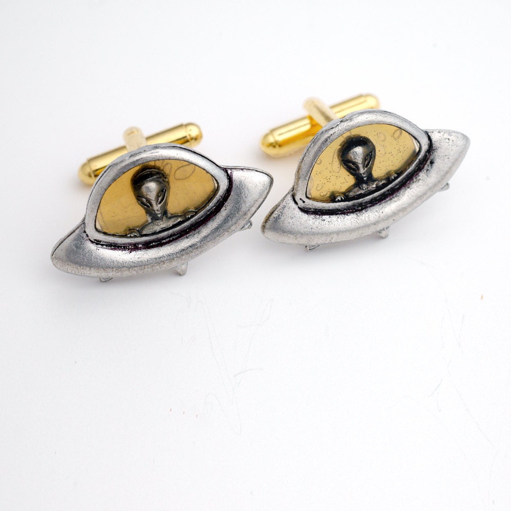 UFO SciFi Cufflinks - Silver And Gold Outer Space Sci Fi Aliens Spaceship Cuff Links - Fun Science Fiction Flying Saucer Cufflink With Alien