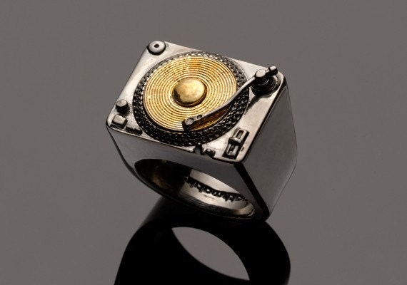 Turntable Ring
