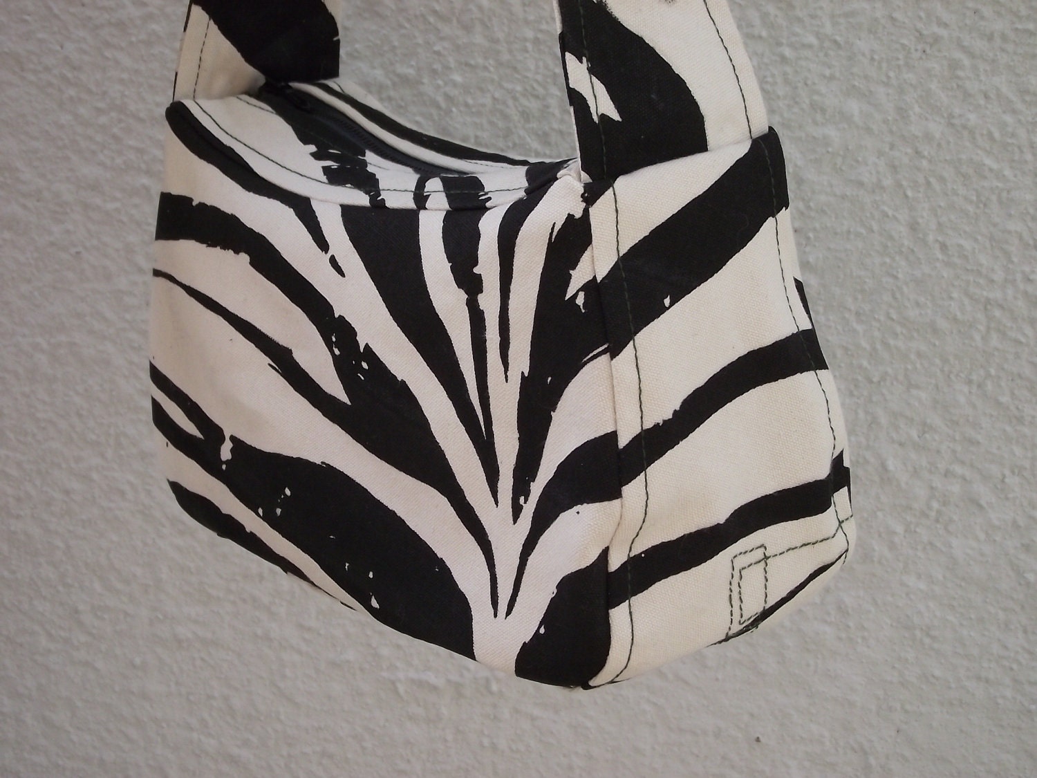 zebra canvas