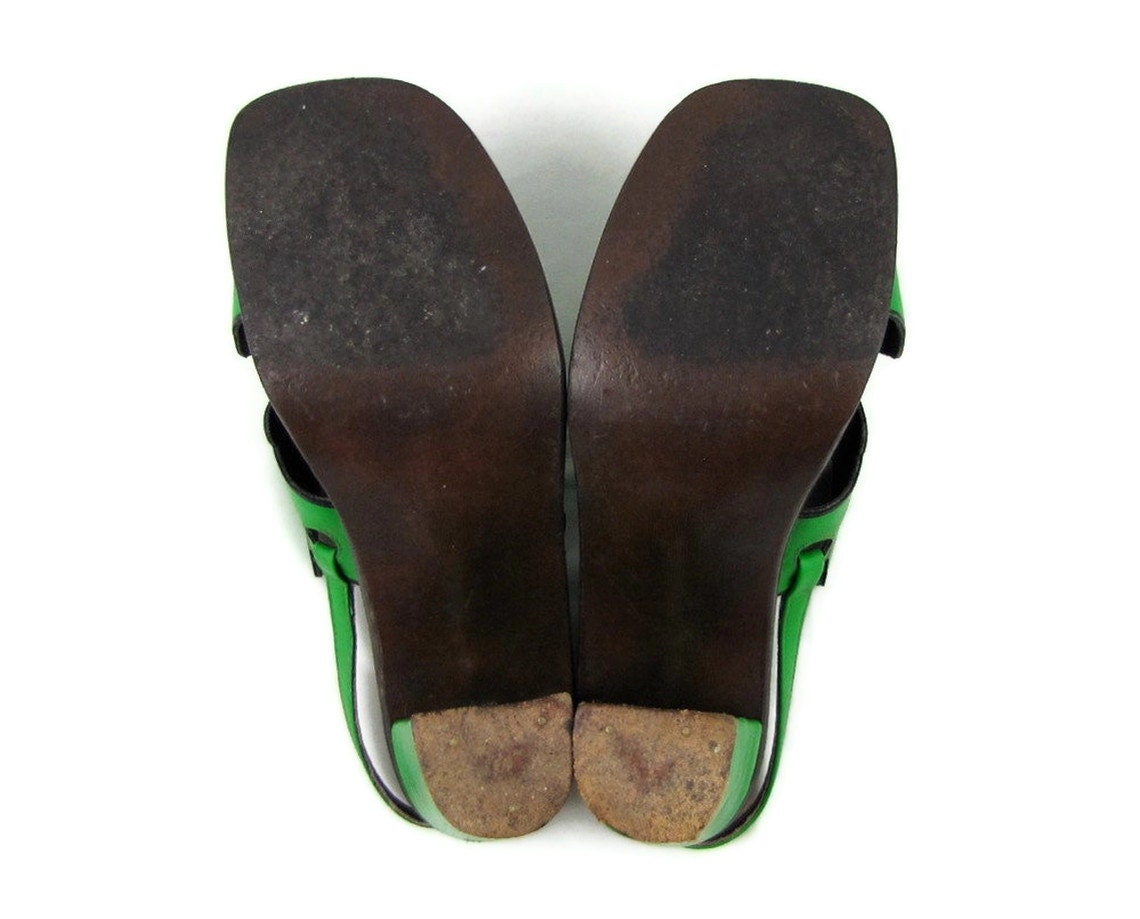 RESERVED - Firebird Feet - Vintage 1970s Green Leather Bird Sandals Made in Italy by Golo, Size 5.5 - 6