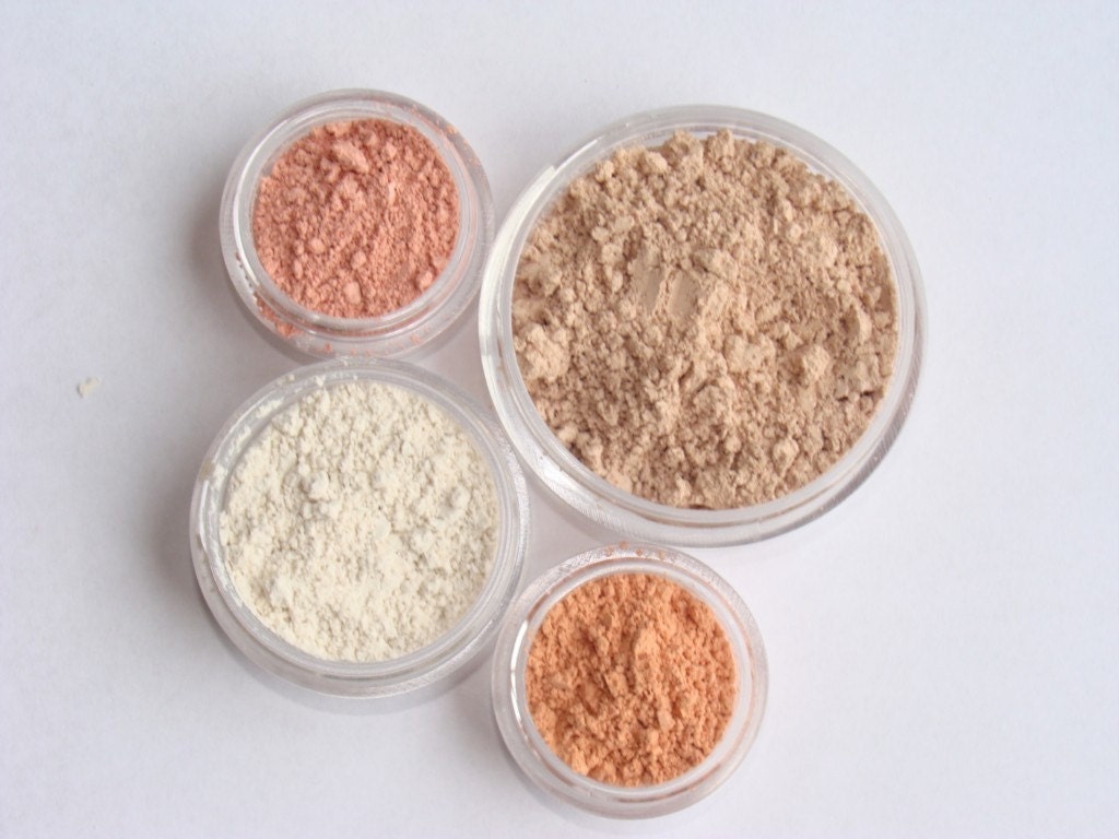 Light foundation set natural mineral makeup