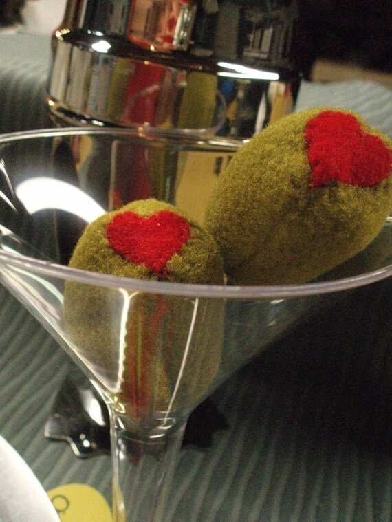 Olive Meowtini Cat Nip Toy