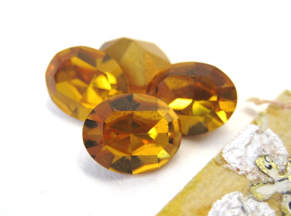Vintage Glass Rhinestone Jewel. Topaz Swarovski 10x8mm swa0099 (4)