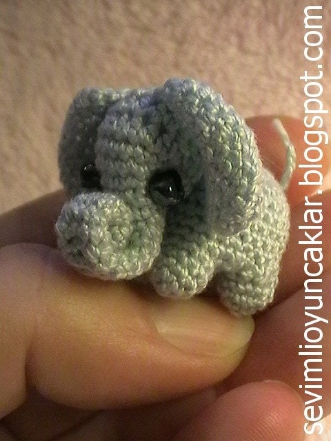 Amigurumi 0.8 inc Miniature Elephant Pattern