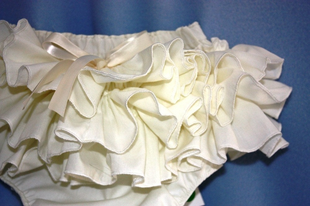 Sassy Fancy Ruffle Panty, Sweet Ruffle Pants, Ruffle Bloomers, Fancy Pants, Handmade Sassy Britches Ivory Photo Prop