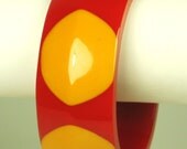 1930s Art Deco Red and Mustard Bakelite Bangle Bracelet
