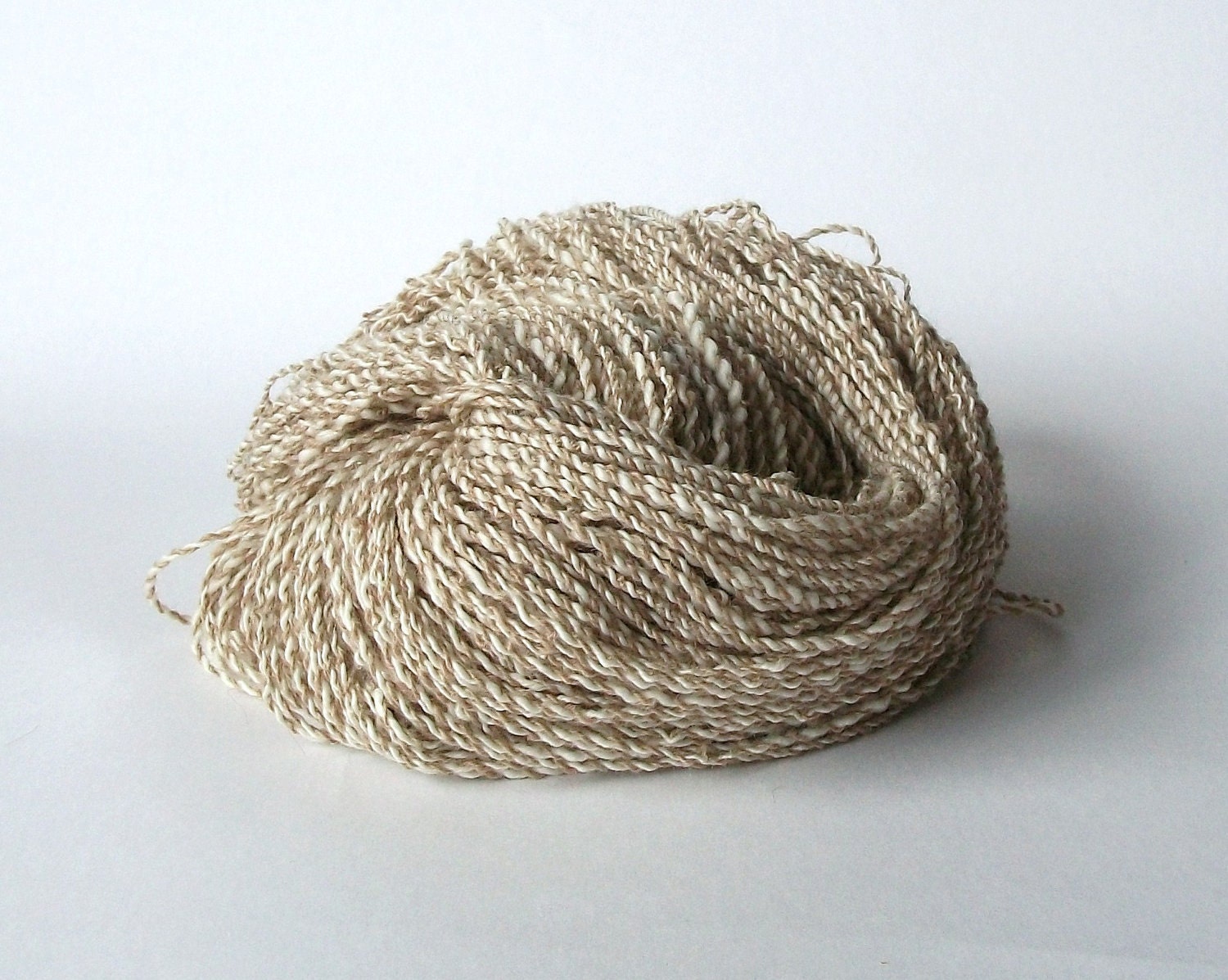 Handspun Alpaca Merino yarn white fawn 5.6oz  255yds skein N.2