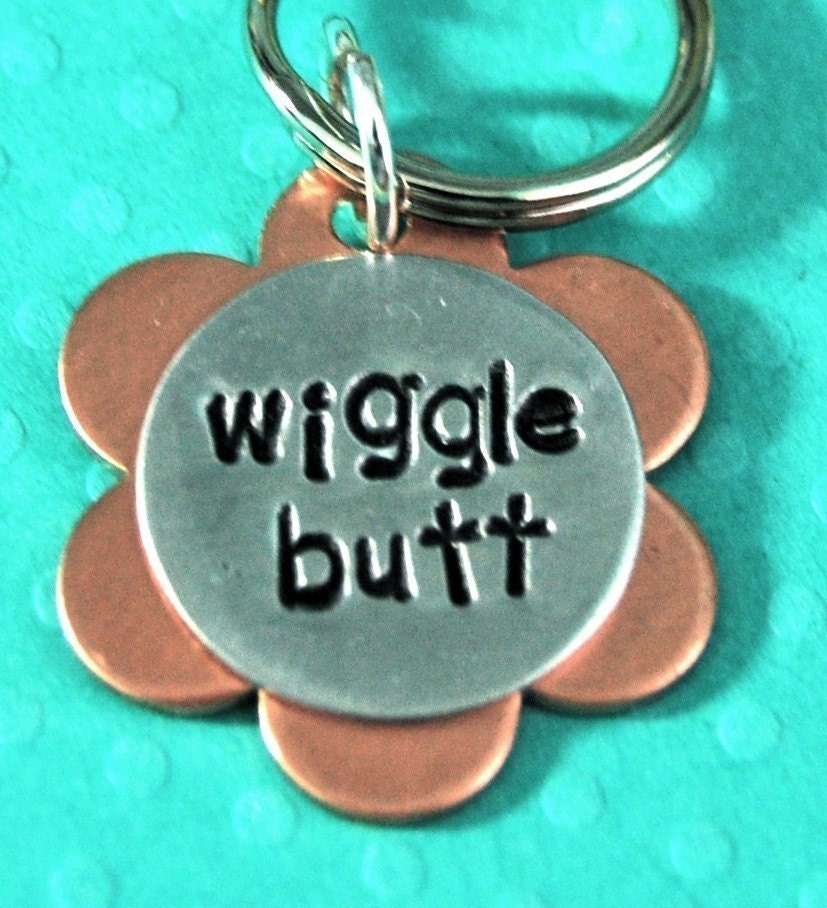 WIGGLE BUTT DAISY Pet Tag - Name and Number on the back