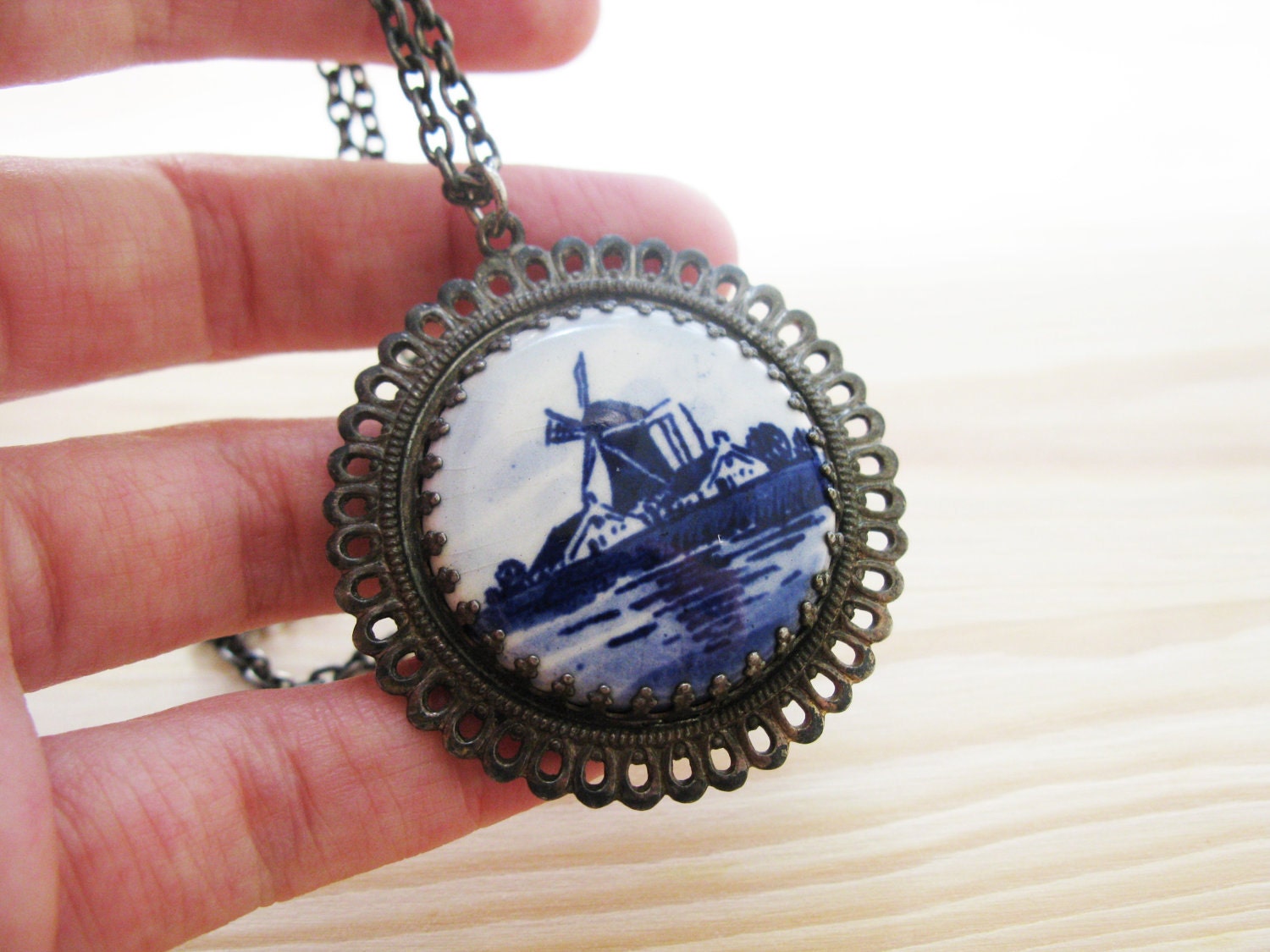 r e s e r v e d Vintage 1950's Blue Dutch Windmill Necklace