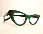 Emerald Green and Honey Dipped Carved Horn Rimmed Cat Eye Frames, Mad Men Eye Sunglasses/ Women / NOS