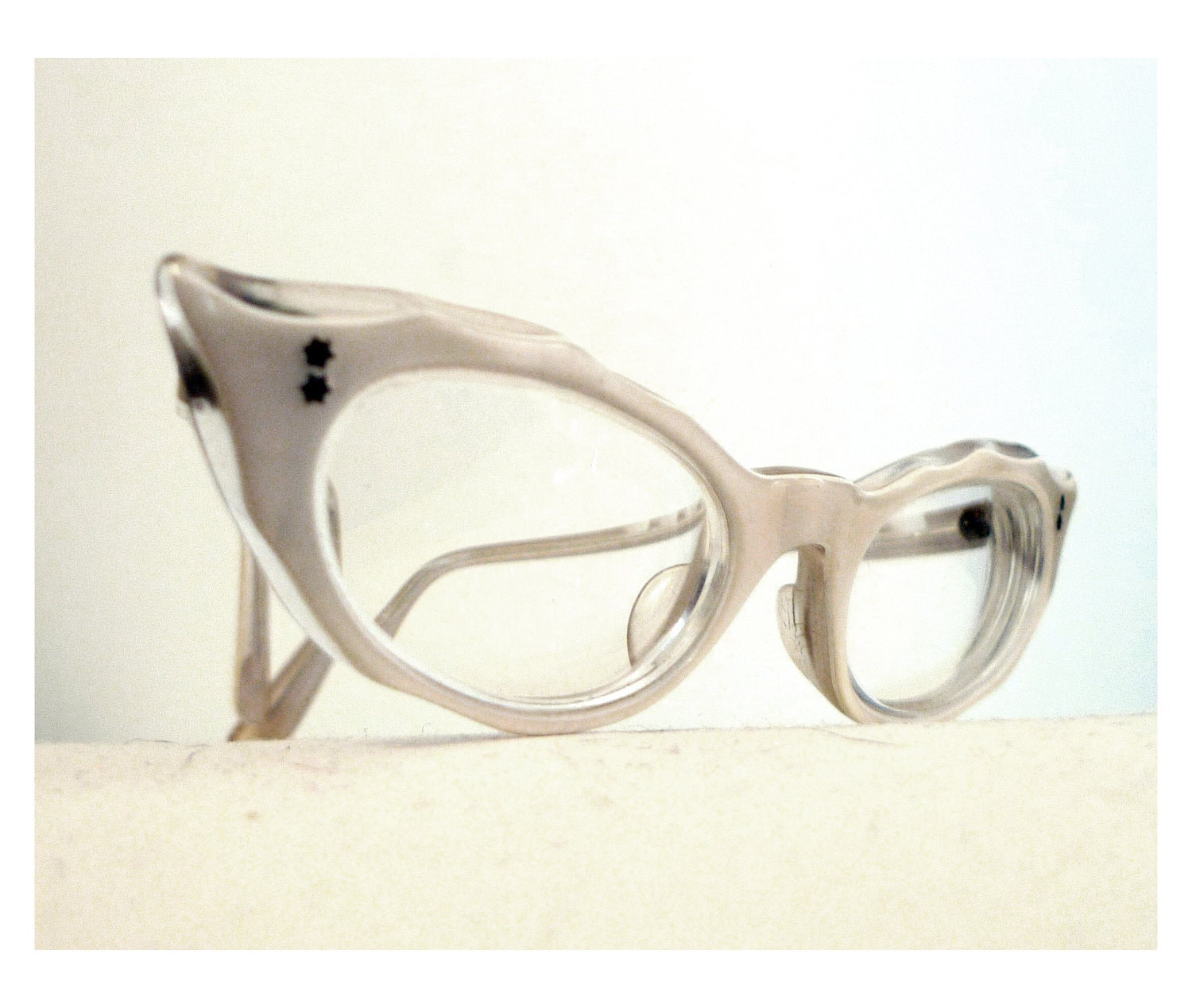 Vintage Pearl Eyeglasses /White Carved Cat Eye Sunglasses // Winged Frame France Raybert Pearl Horn Rimmed Cat Eye Eyeglass Sun Glasses
