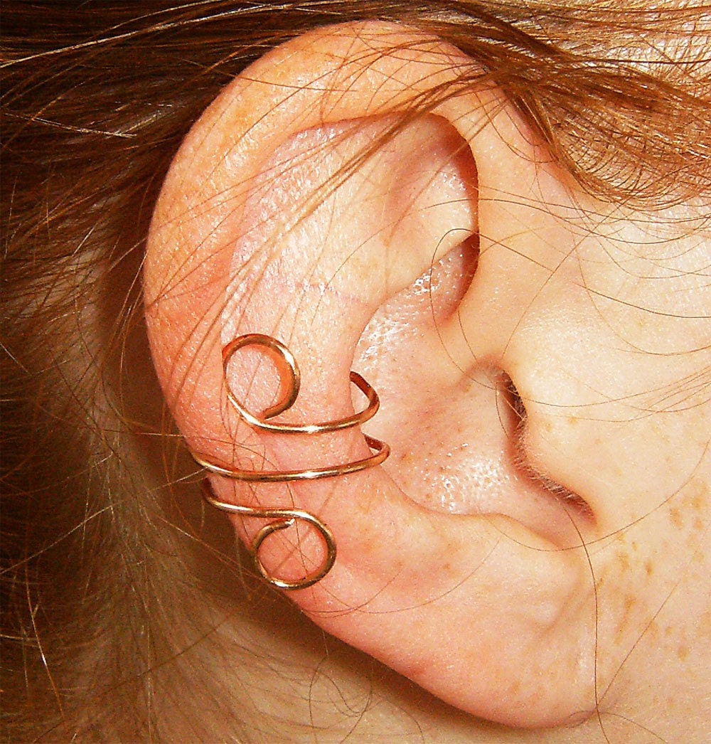 Simple Ear Cuff - Pale Pink