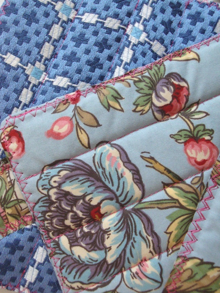 Blue Garden Hot Pad