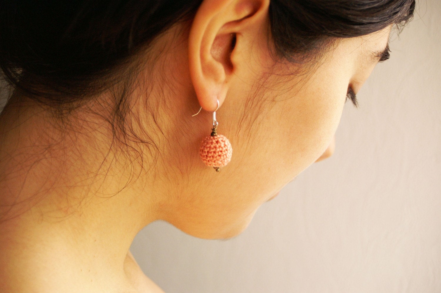 Creme Brulee - dangle earrings drop earrings upcycled crocheted earrings - crocheted beads - salmon pink - beige - Free worldwide shipping