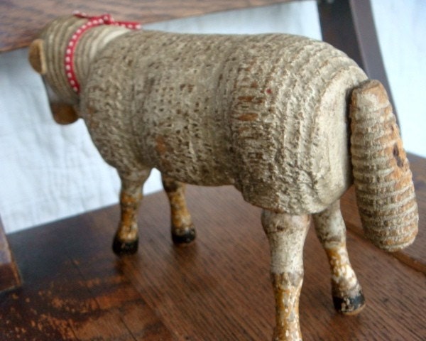 Schoenhut and Co. Humpty Dumpty sheep RESERVE FOR Berries 1 MAYLYN