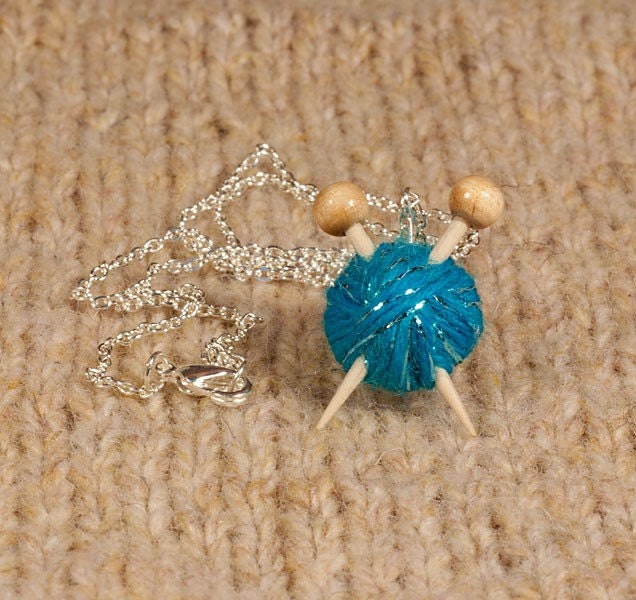 Sparkly Blue Knitting Necklace - Yarn and needles