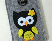 iPhone Case - Cell Phone Case - iPhone 4 Case - iPod Case - iPod Touch Case - Handmade iPhone Felt Case - " Black & yellowOwl " Design