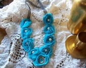 Bib necklace turquoise rose