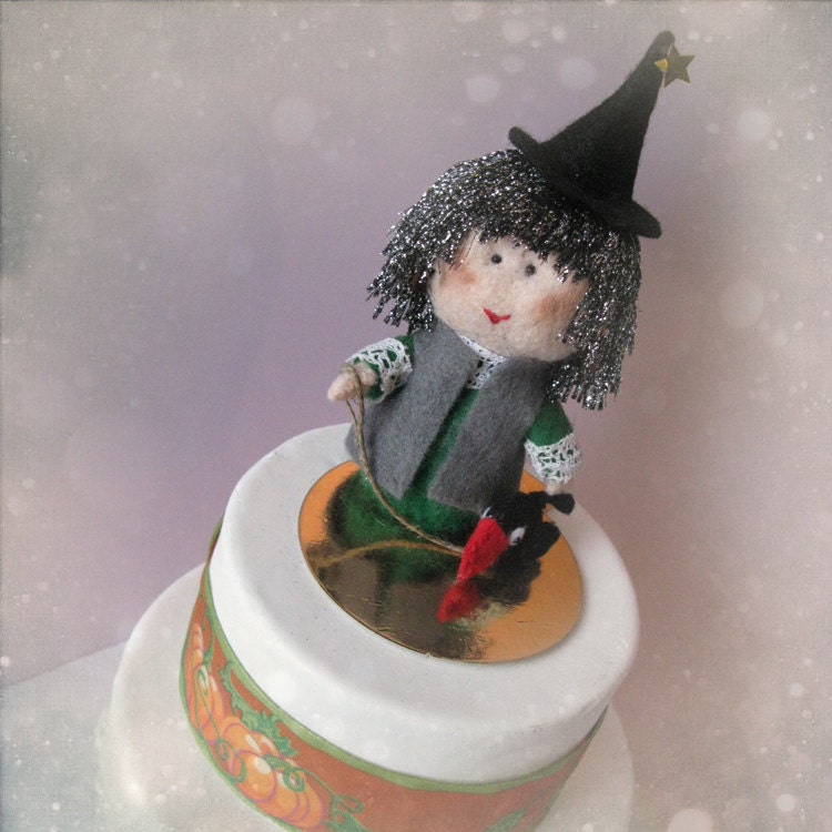 Halloween Theme Cake topper - Witchy, the little witch - felt sculpture for Halloween Parties, Birthdays or Fall Events