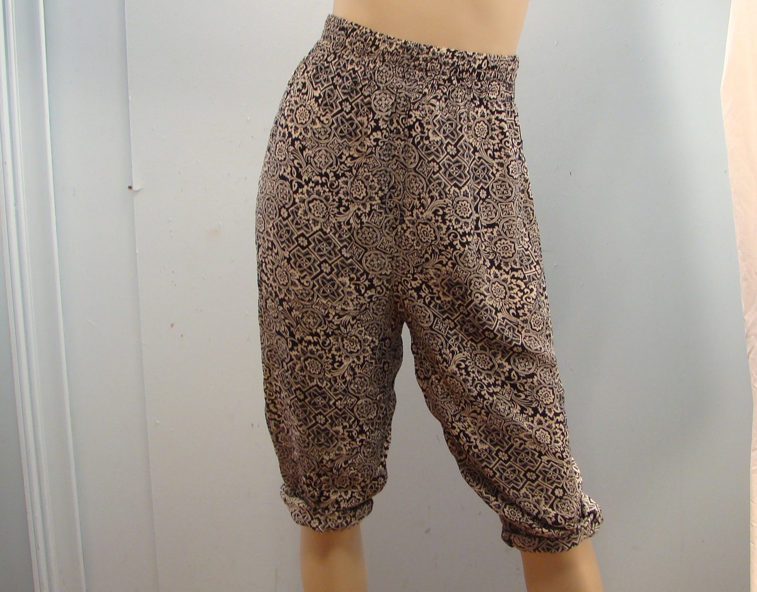 Harem Capri Pants- 1990's- Black & White