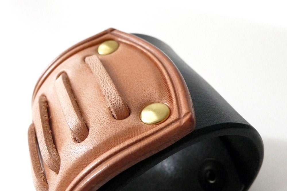 Rivet Cuff Number Five - Black & Tan - Small