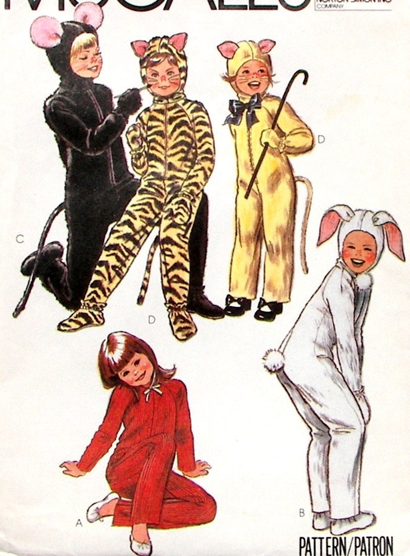 Costume Pattern - Vintage McCall's Pattern 7132 - Cat, Mouse, and Bunny Costume Pattern - Size 4 - Dated 1980
