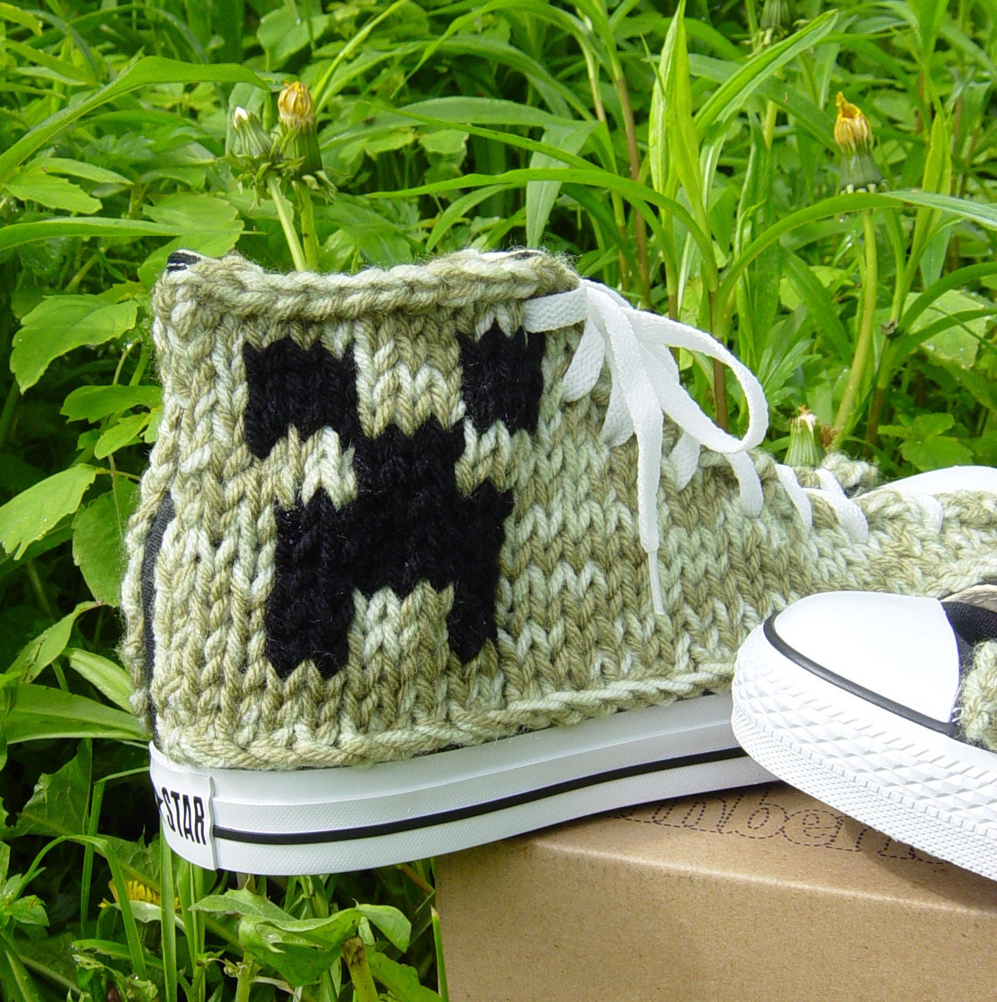 Minecraft Creeper Knit Chucks