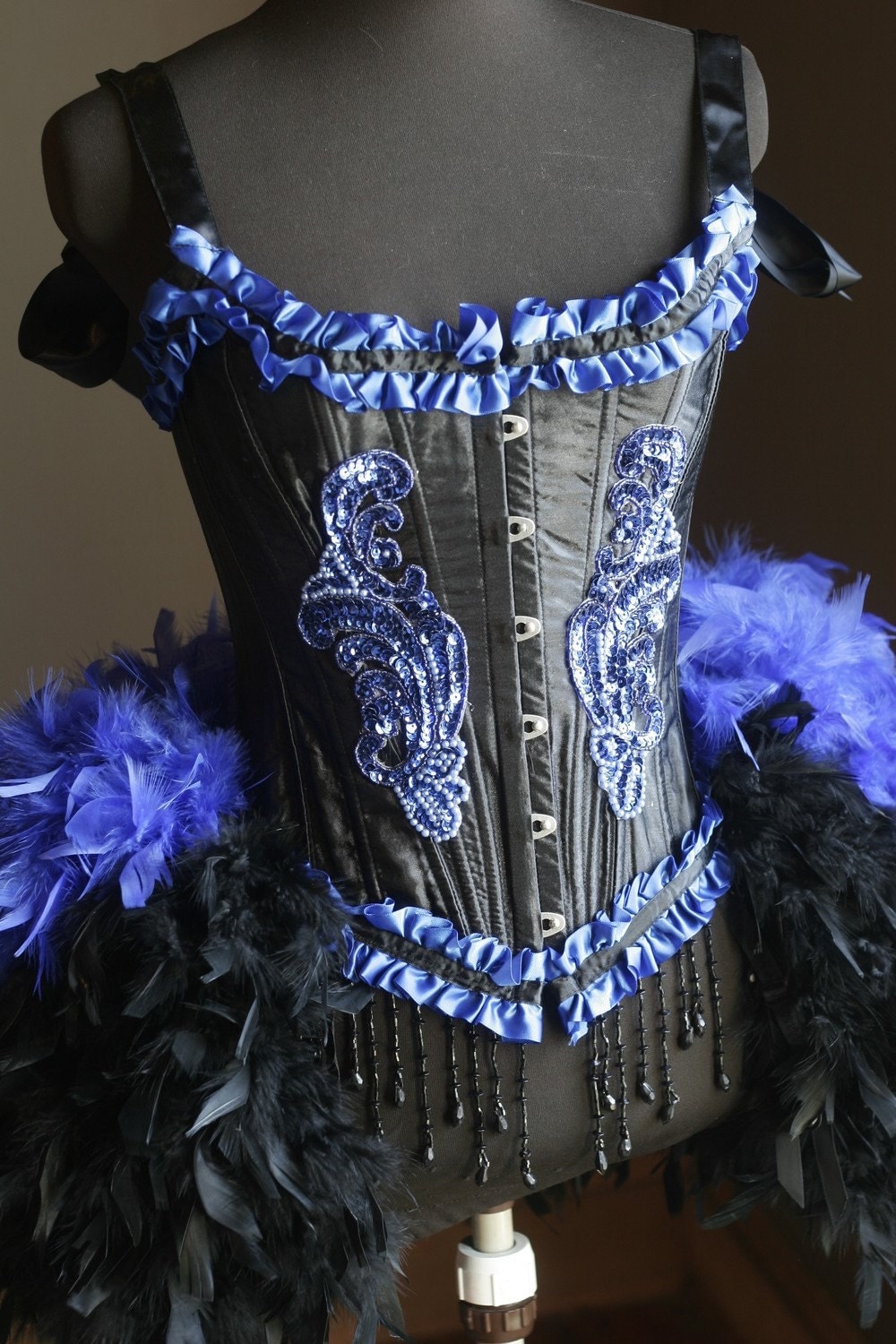 BLACK IRIS Adult HALLOWEEN Burlesque Corset Costume by olgaitaly Black Corset Halloween Costume Ideas