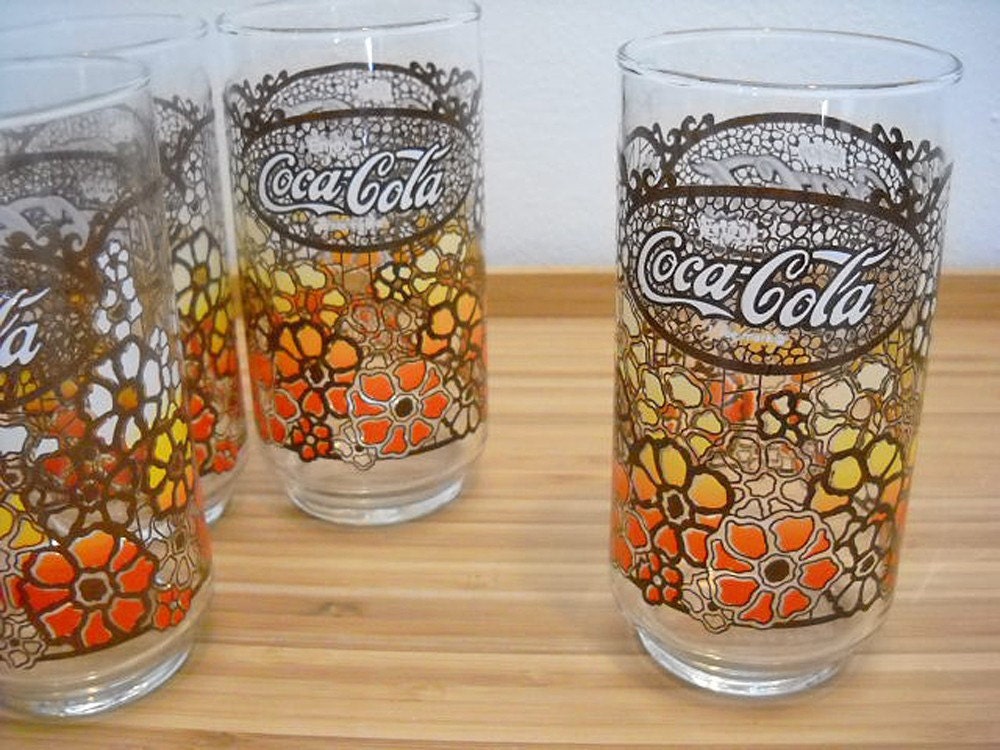 SALE 50% - vintage 1970s mod Coca Cola drinking glasses, set of 4