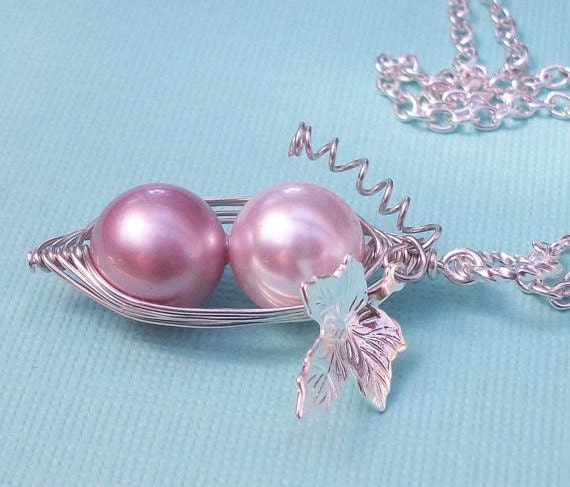 Peas In A Pod Pendant Necklace For Special Daughters, Sisters or Best Friends