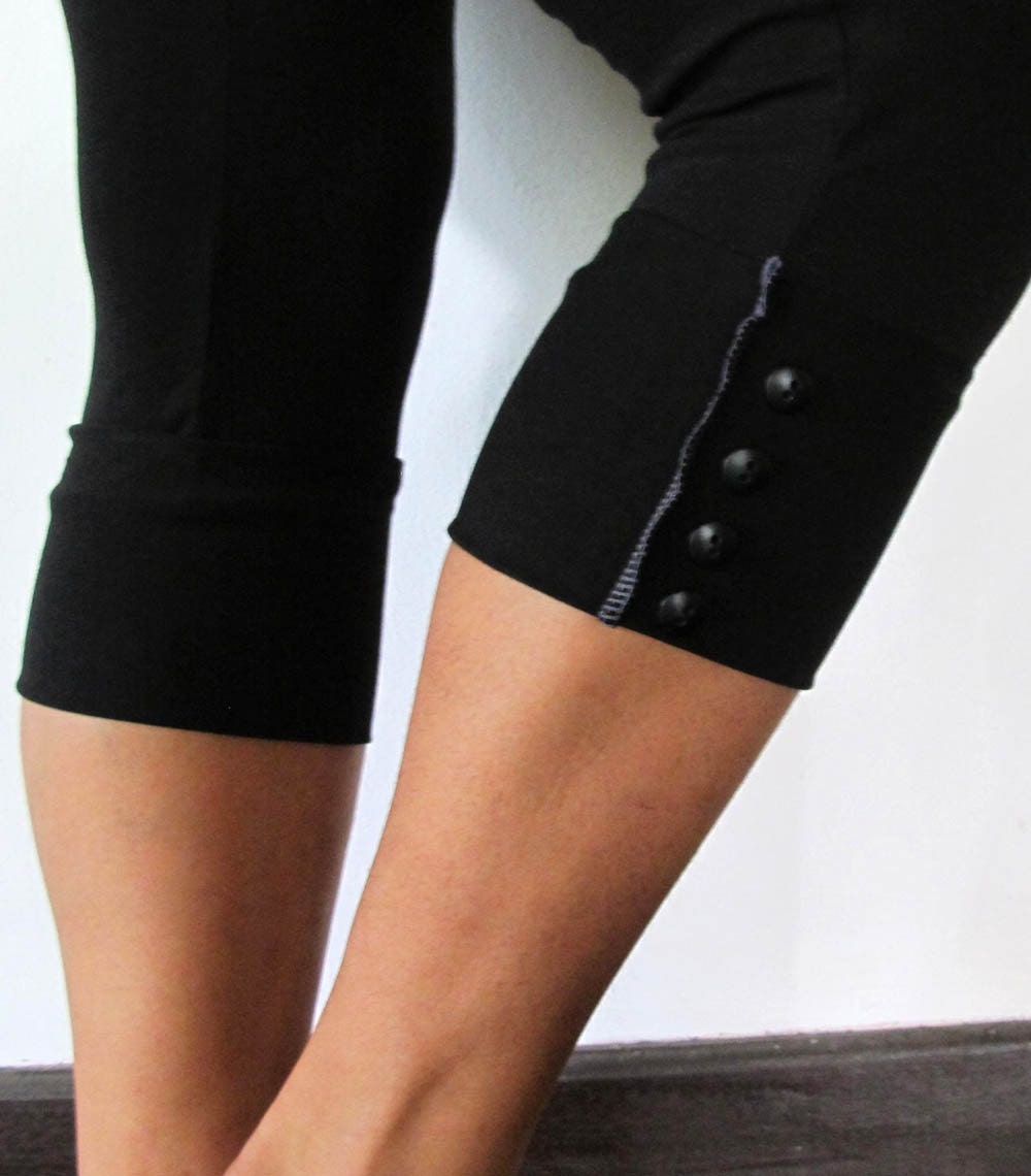 Danda - Cotton lycra leggings,with button up detailing. Yoga pants - yoga wear - dance - fitness. Black,Blue,Burgundy,Grey. Size SM and ML