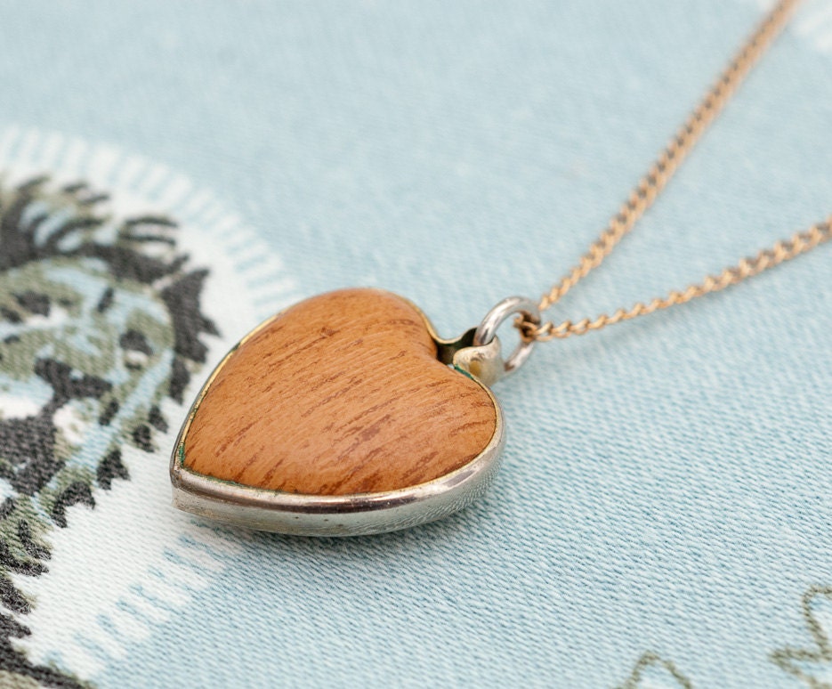Vintage Sarah Coventry Goldtone Faux Wood Puffy Heart Pendant and Necklace