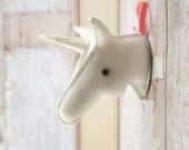 Little unicorn - felt mounted unicorn head - with magnet