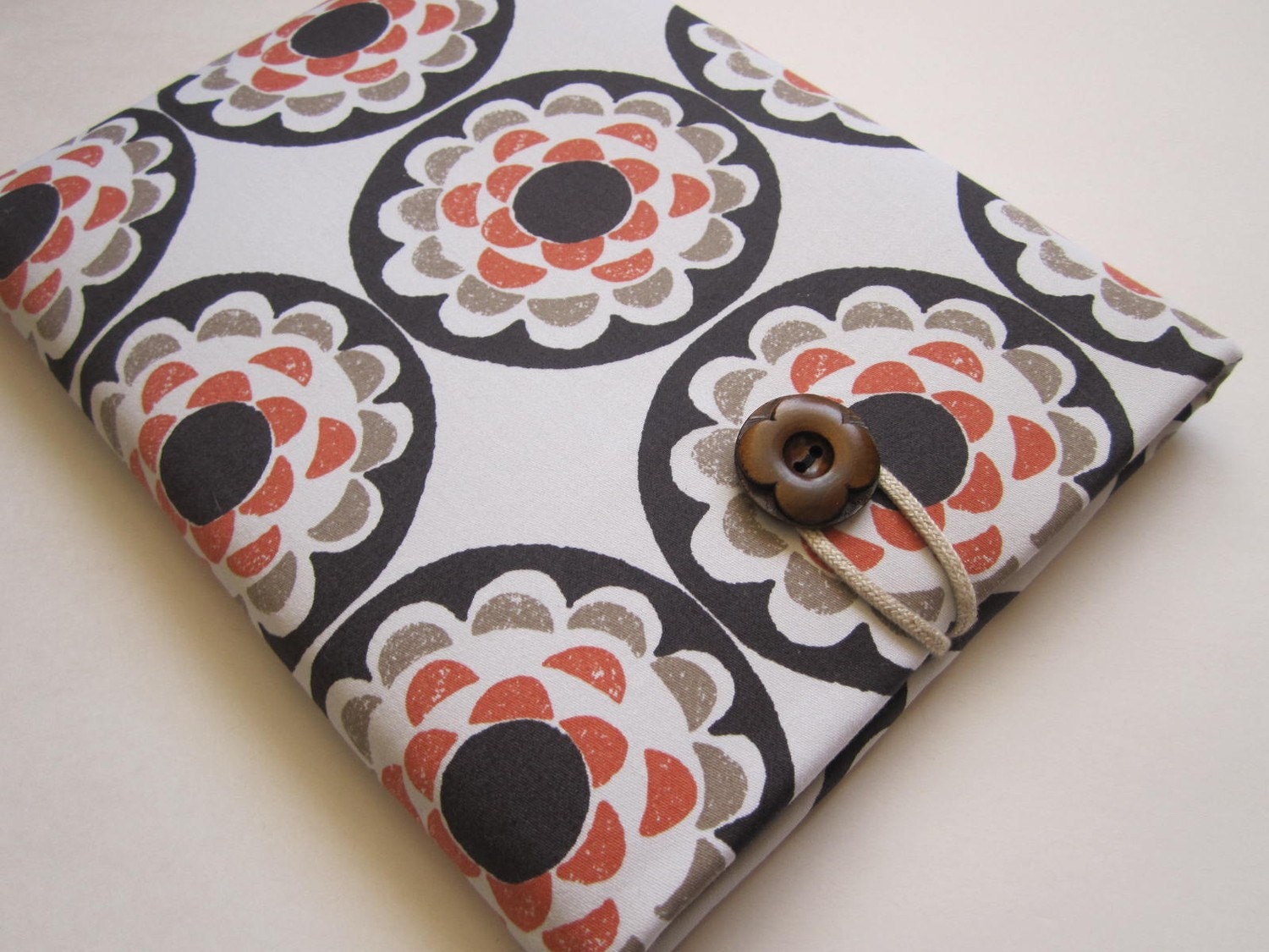 iPad Case Padded Kindle Fire HD 8.9, Nexus 10 Cover Sleeve - Blossom