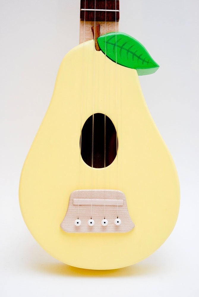 SOLID WOOD Pear ukulele