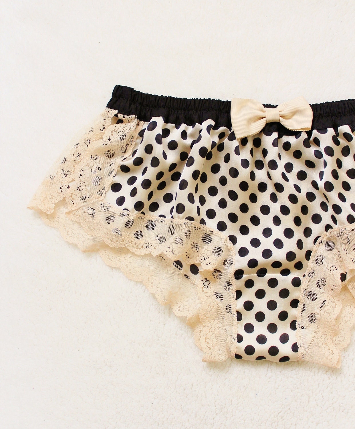 Silky Beige Satin Sleep Boxer/style HACHIMITSU (size XS)