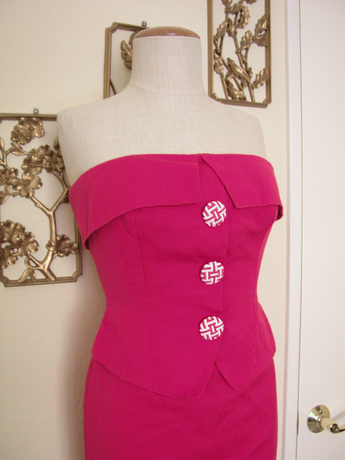 LAST CHANCE Sale 60s Style Red Strapless Wiggle Dress S/M