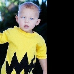 Cartoon Charlie Yellow Black Zig Zag American kids boys girls peanuts 6m 12m 18m 2T 3T 4T 5 6 FUNNY retro vintage brown Tee Shirt T-Shirt
