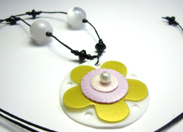 Funky Daisy - Upcycled necklace