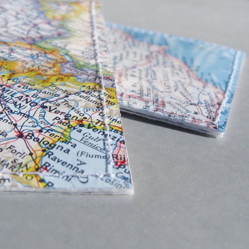 1 custom location luggage tag made with original maps
