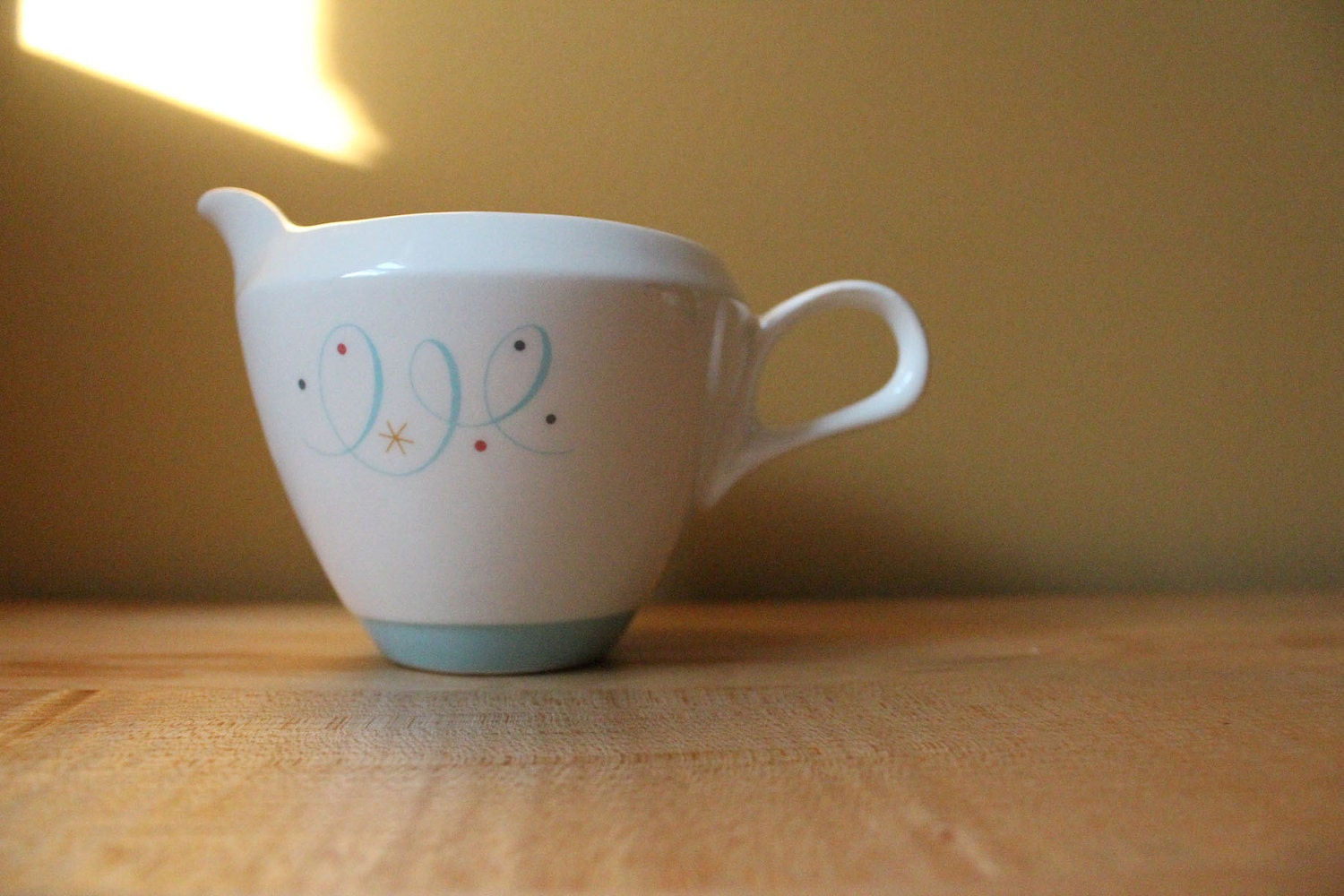 Mid Century Modern creamer with whimsical design...