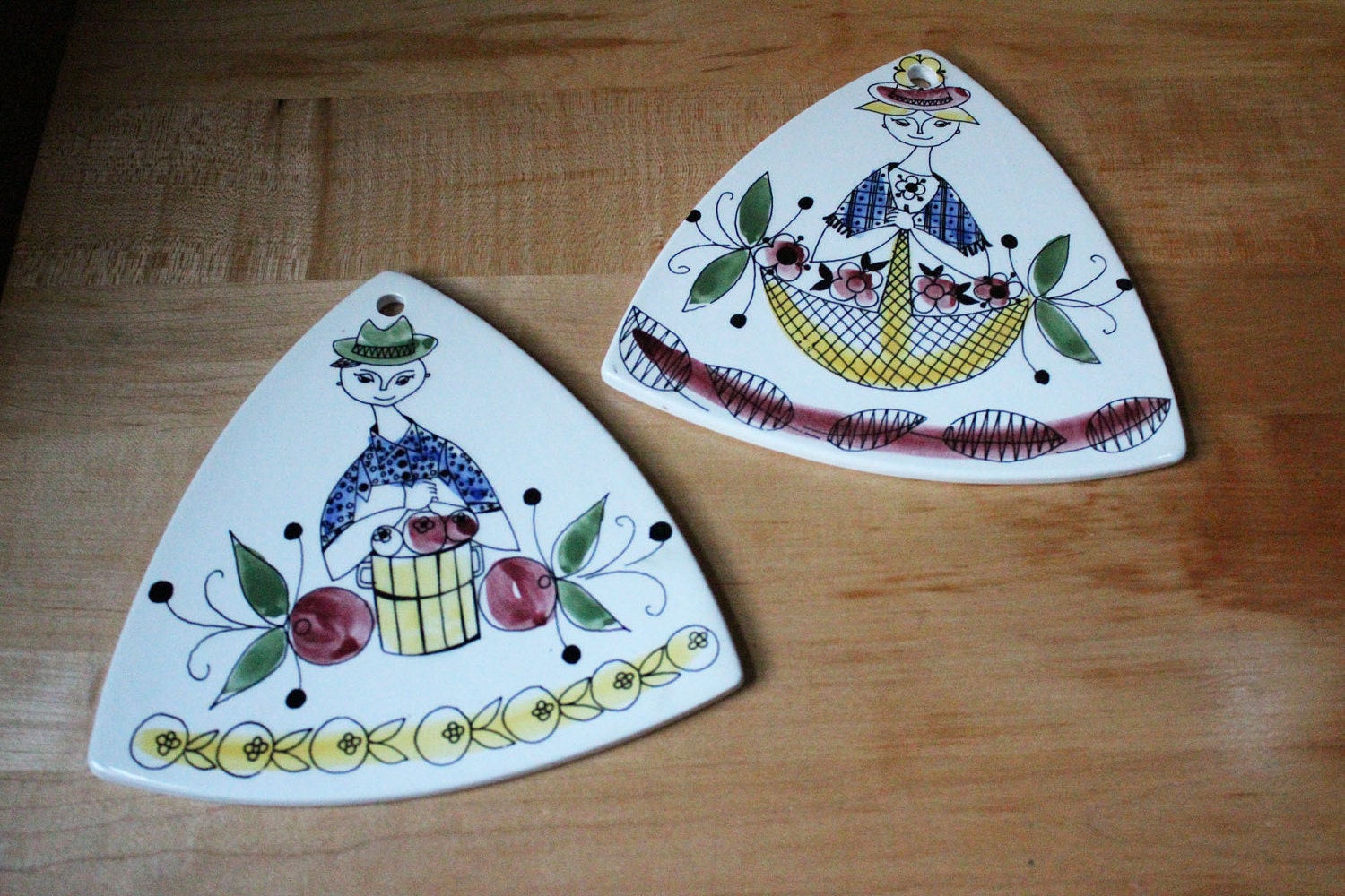 Fantastic ceramic trivets by Stavangerflint... Scandinavian modern